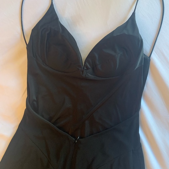 Jersey knit weighted backless spaghetti strap cups. Size 6 - Picture 3 of 4